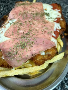 Milanesa napolitana con patatas - Imagen 1